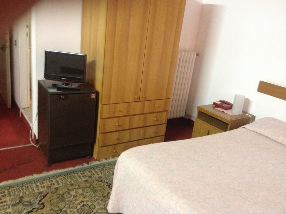 Hotel Moderno Lecco Bagian luar foto